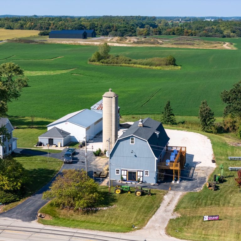 rustic wedding venue in Lake Geneva, historic barn wedding Lake Geneva, countryside wedding Southeast WI